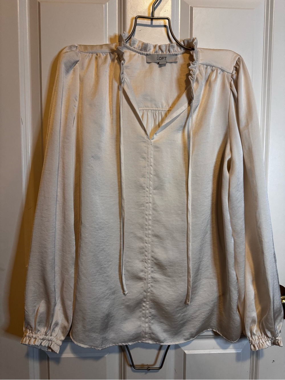 LOFT Ivory Long-Sleeve Ruffle-Trim Cotton blend, small,flowy,career, minimalist
